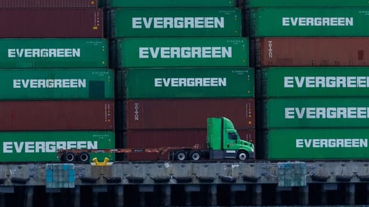 108145096-17471746642025-05-13t221217z_1716834211_rc27hea23ruc_rtrmadp_0_usa-trump-tariffs-imports[1]