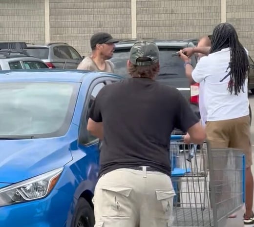 walmart-stabbing-suspect-detained-hd-bh-250727_1753643541007_hpMain[1]